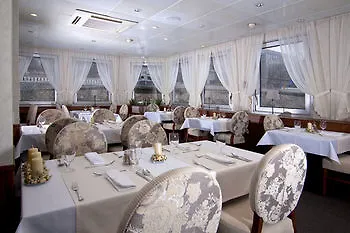 Botel Pressburg 3*