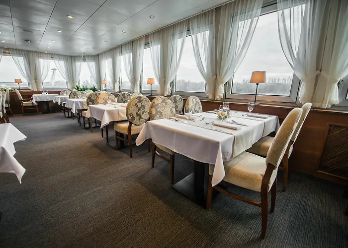 Hotel Botel Pressburg Bratislava