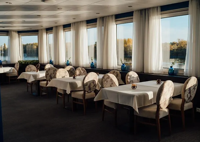 Botel Pressburg Hotel