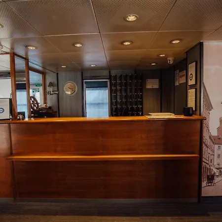 Отель Botel Pressburg Братислава