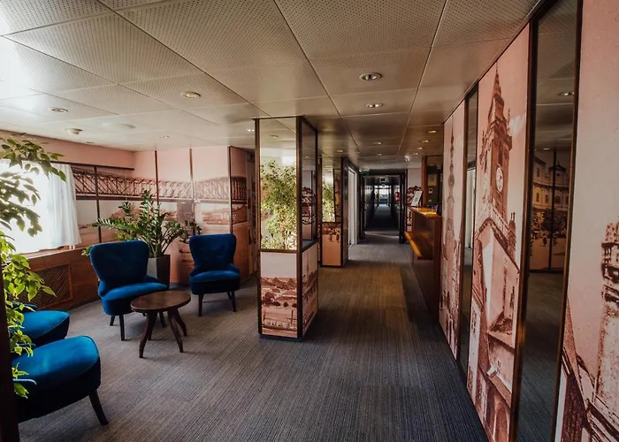 Hotel Botel Pressburg 3*